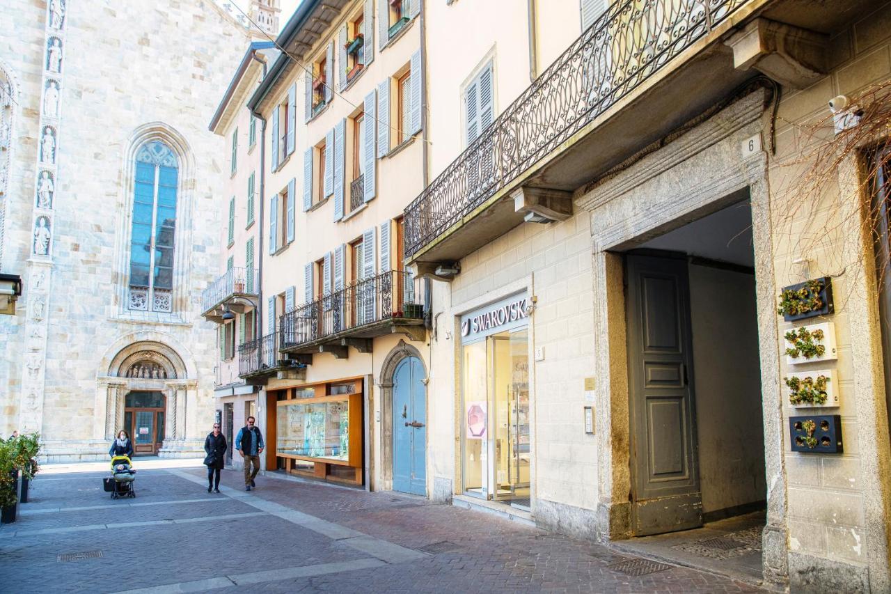 Piazza Duomo-Downtown Como Bagian luar foto
